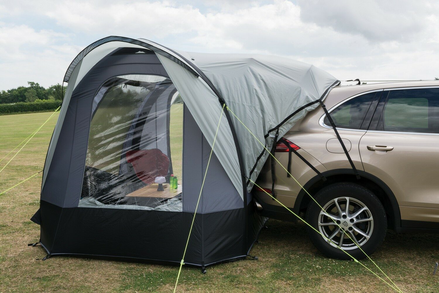 K k camping. Палатка kampa Dometic Hayling 6. Kampa Tailgater. Надувная автомобильная палатка kampa Cross Air. Палатка туннель для кемпинга.