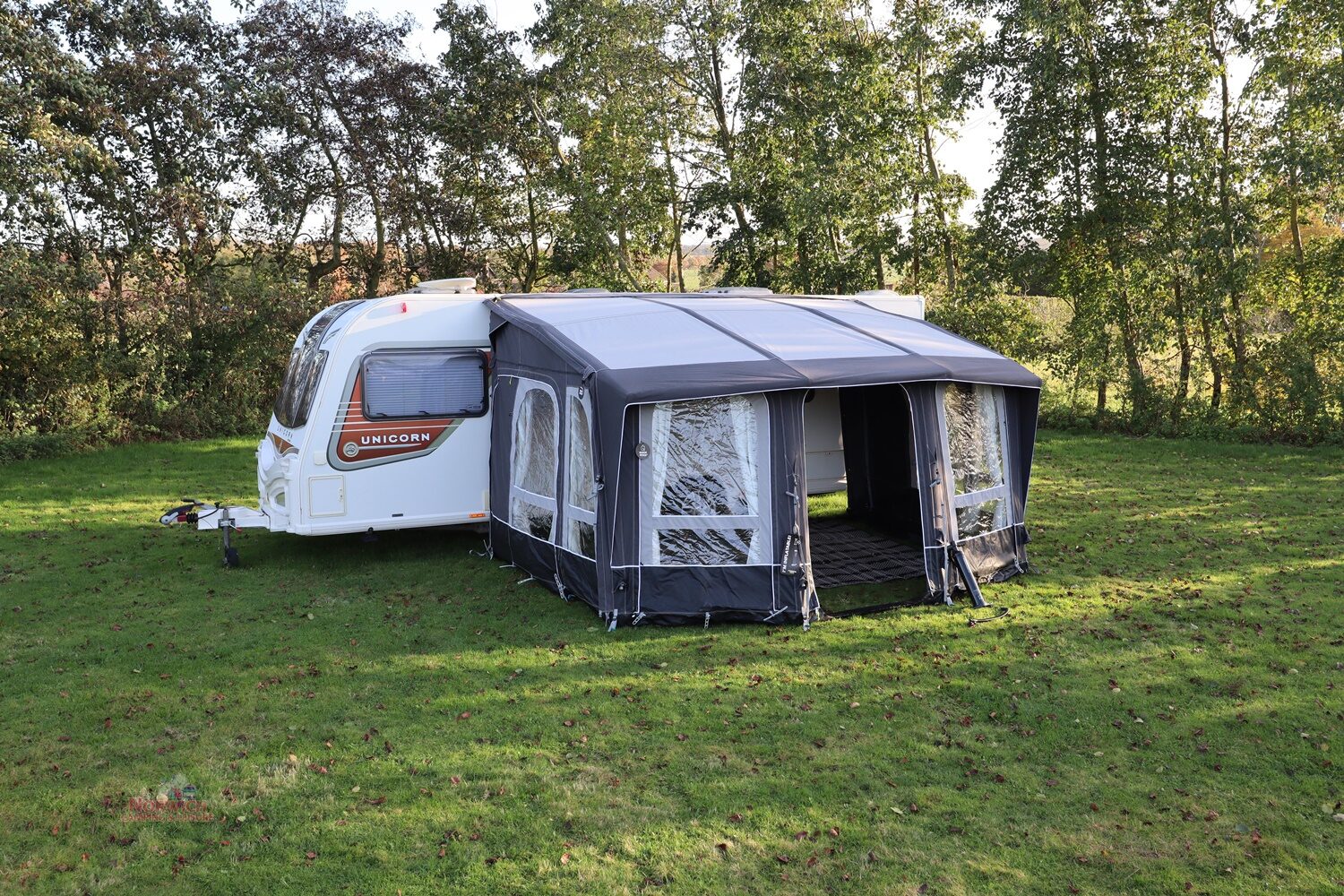 Dometic Ace Air 400 All Season Awning18