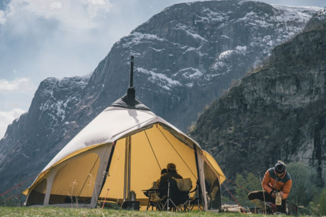 Lifestyle image of Robens Settler Field Tent in front of mountains alternate