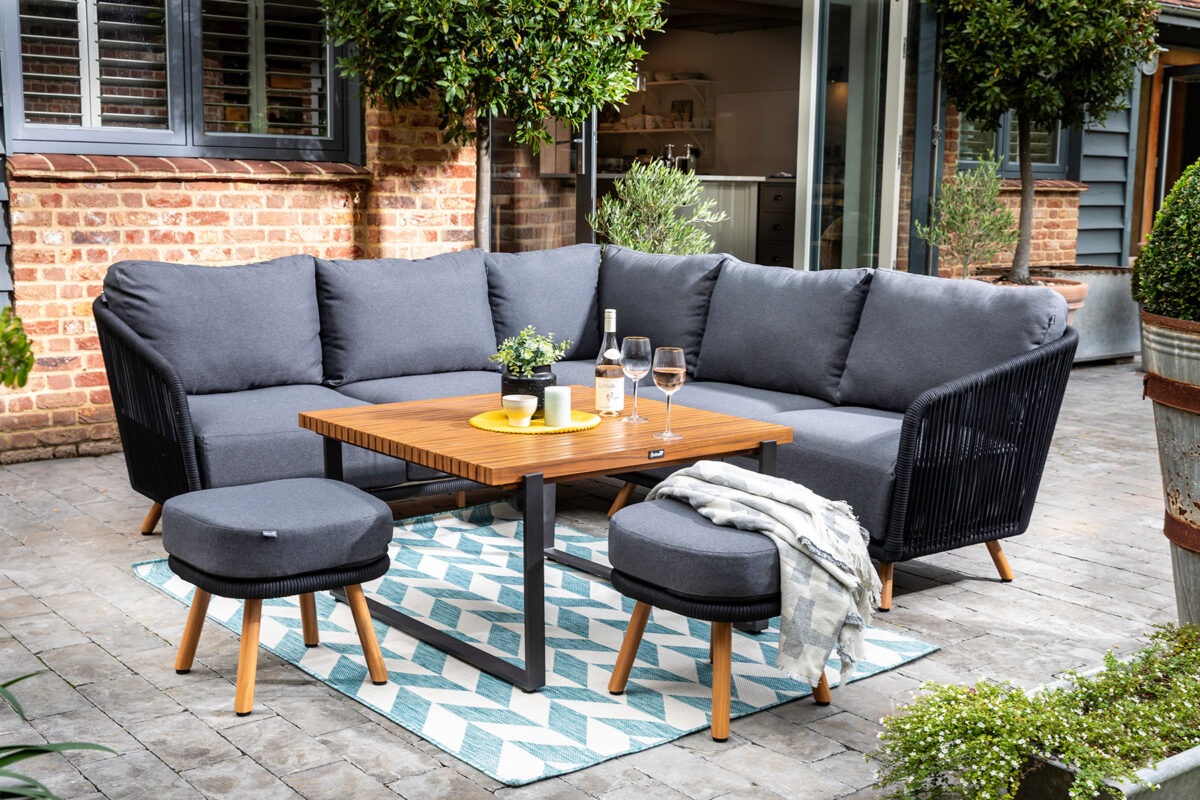 Corner garden furniture set
